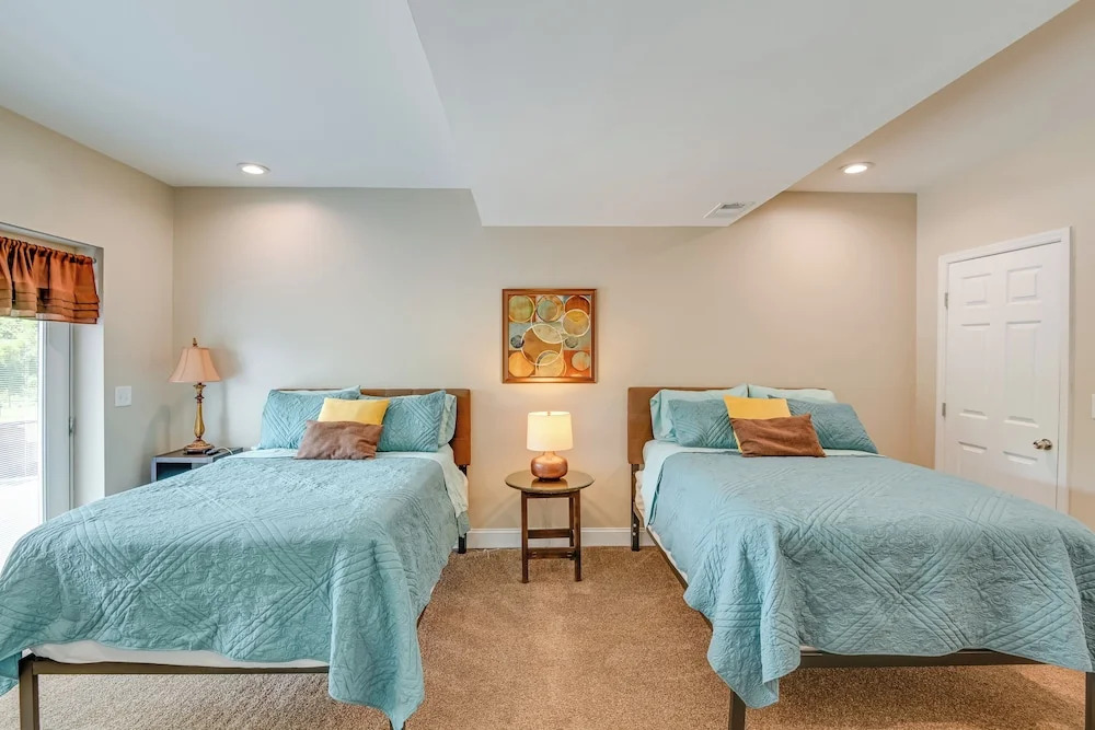 Nashville Home w/ Seasonal Pool < 5 Mi to Dtwn!