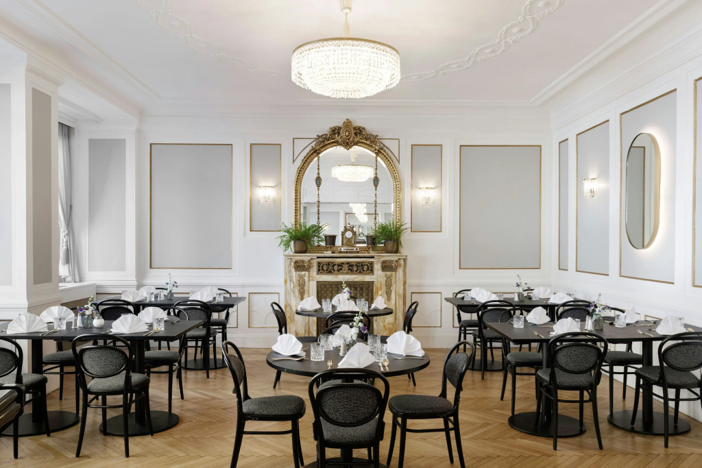 Hotel Astoria Vienna, Curio Collection by Hilton