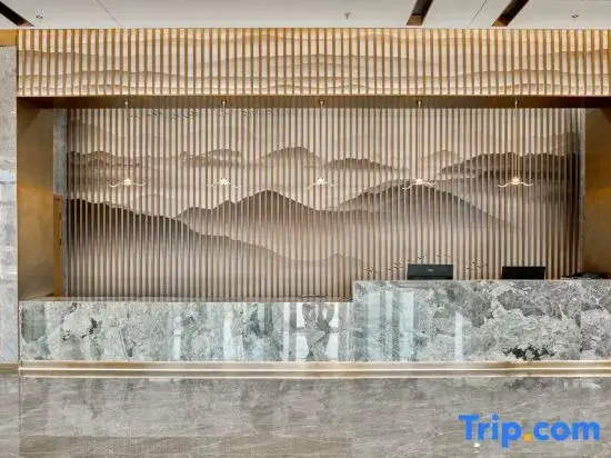 Huaxia Lakeside Resort Hotel