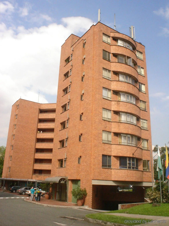 Portal del Rodeo ApartaHotel - Arkadia Mall