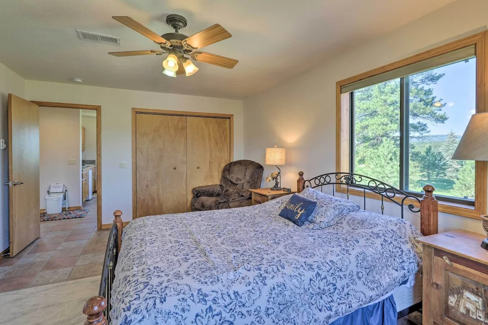 Ski, Soak & Explore! Spacious Pagosa Springs Home