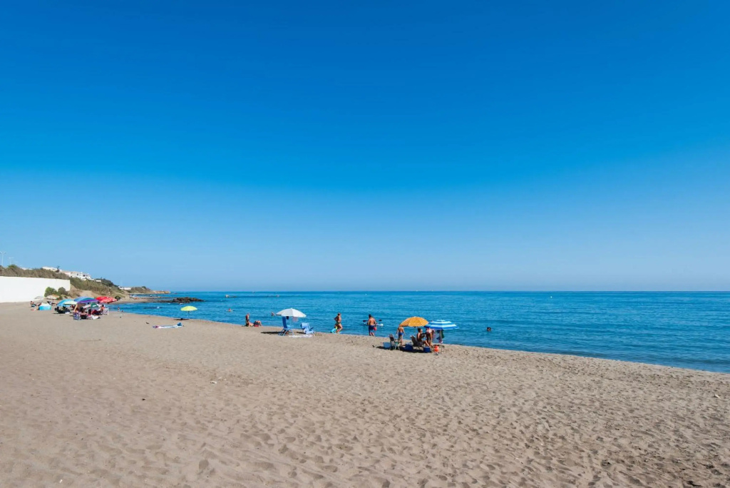 Beach Pearl Cala de Mijas