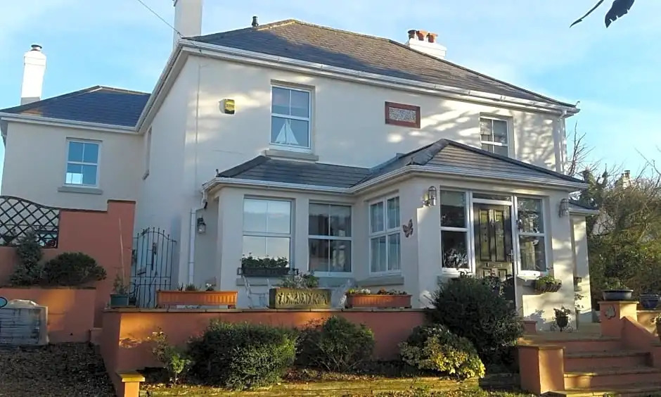 Little Orchard House Self-catering Garden View apartment