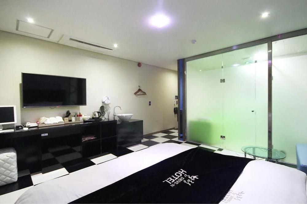 Healing Hotel