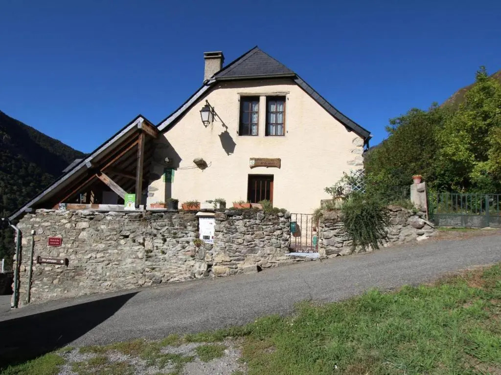 Gîte Cette-Eygun, 5 pièces, 10 personnes - FR-1-384-753