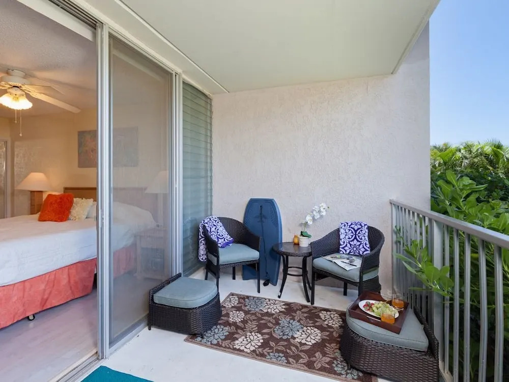 Puako Beach 109 - 3 Br condo by RedAwning