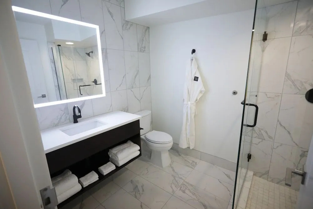 Studio 154 Hotel