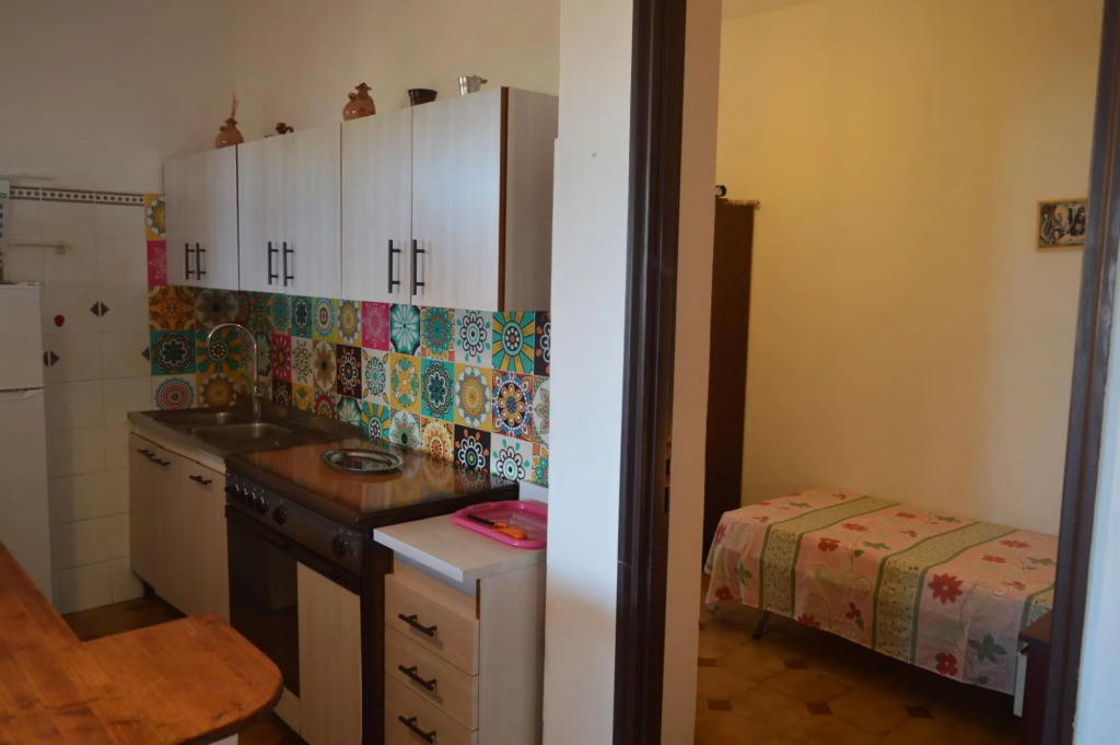 Holiday home with sea view 3 minutes walk from the seashore of Is Arenas beach and  5 minutes on foo-Casa della Salsedine