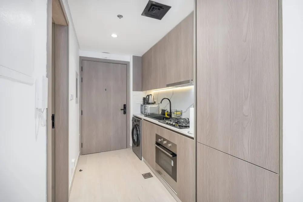 Charismatic Studio in Laya Heights Perfect for 2