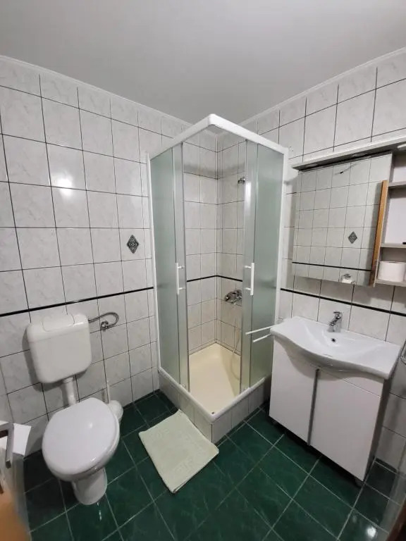Apartmani Mira