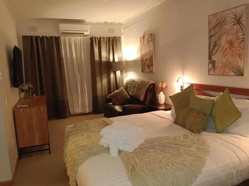 Buffalo Motel and Country Retreat