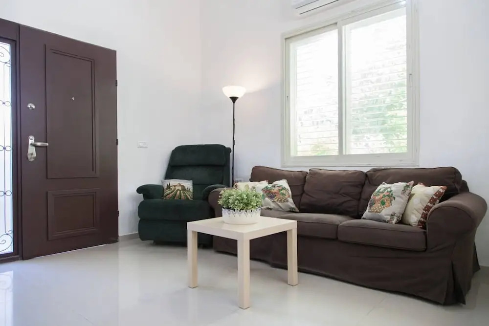Alonas Apartments