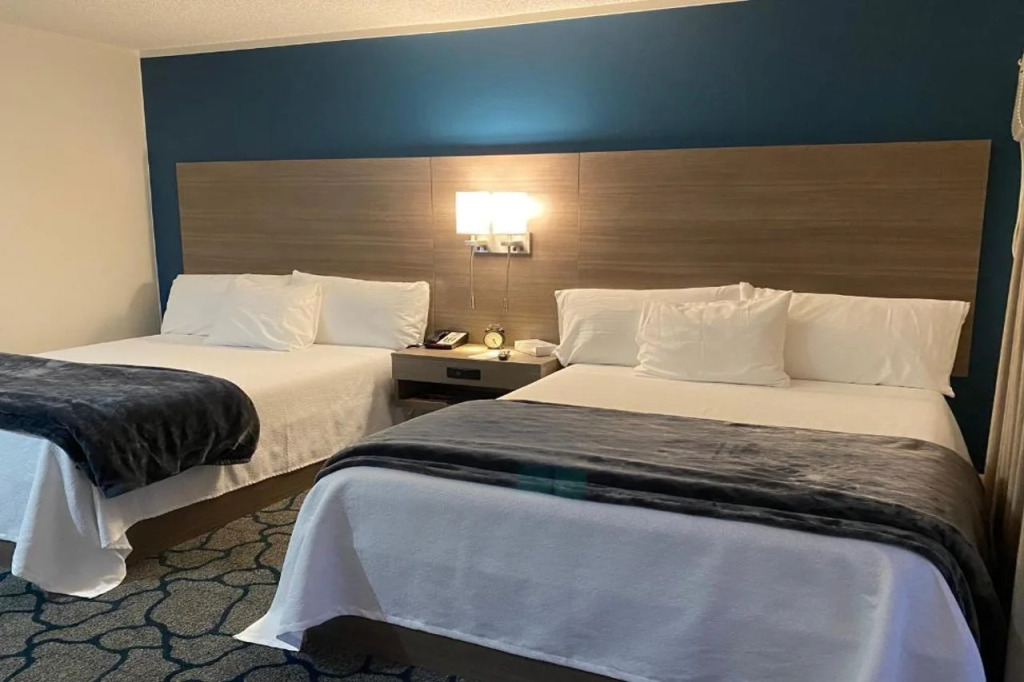Crown Motel