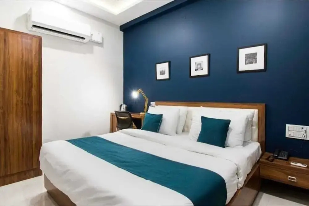 Kashvi Rooms