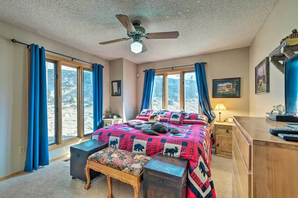 Ruidoso Home w/ Hot Tub, Mtn Views & Game Room!
