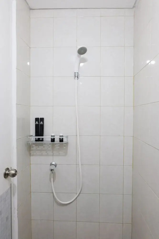 Simple Studio @ Poris 88 Apartment