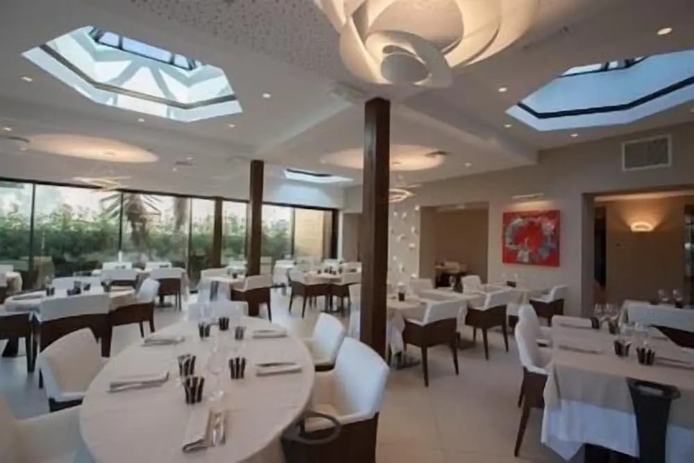 Host & Vinum - Le Clos des Pins