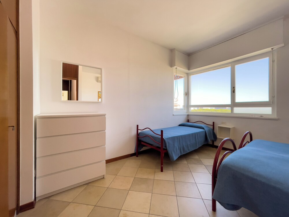 Seafront Apartment on the Promenade