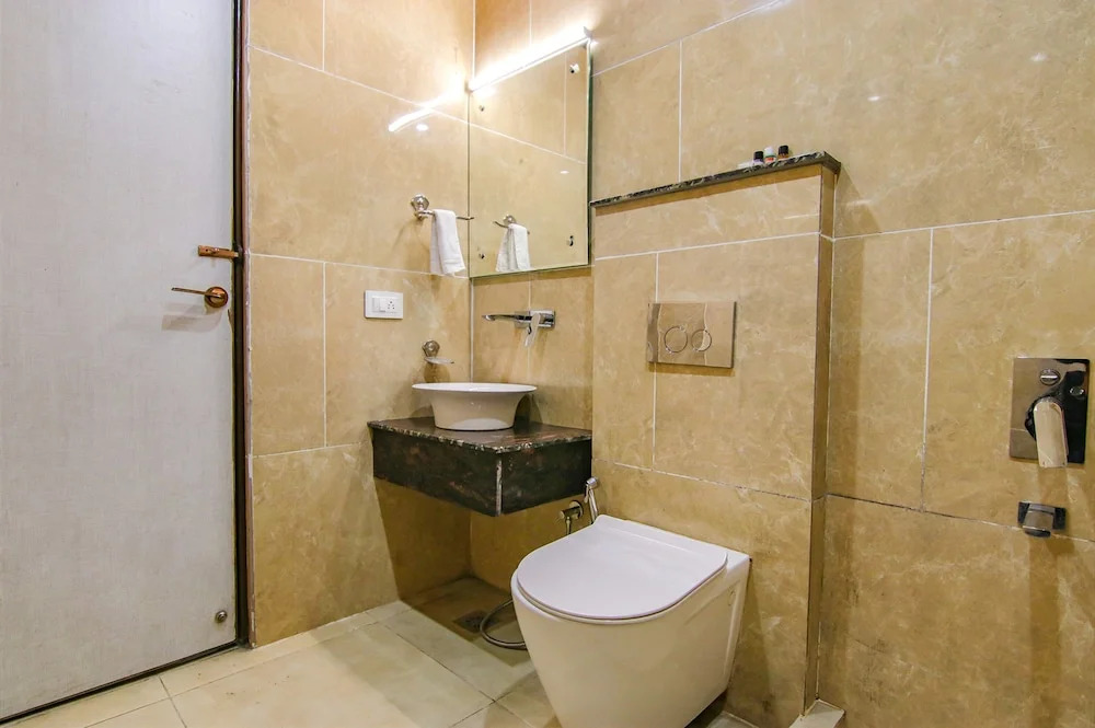 FabHotel Kings Inn I