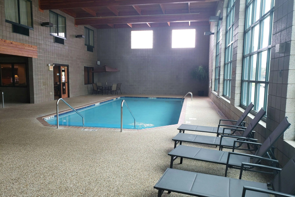 Coon Rapids North Metro Hotel to Norwood Inn & Suites