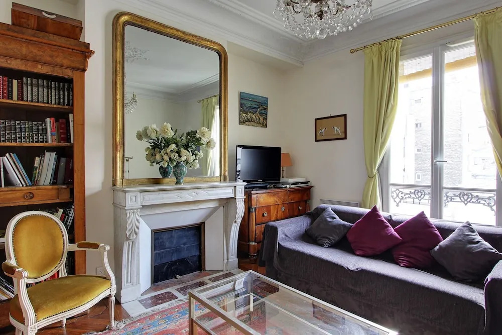 210176 - Comfortable Apartment for 6 People in the Heart of the Grands Boulevards