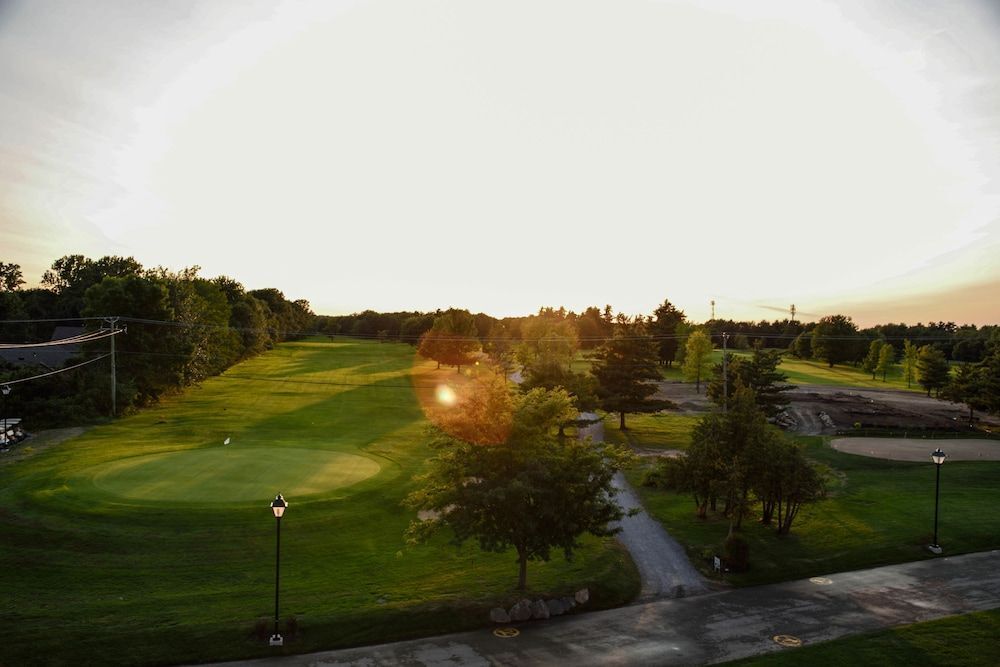 Hotel du Lac Champlain, an Ascend Collection Hotel