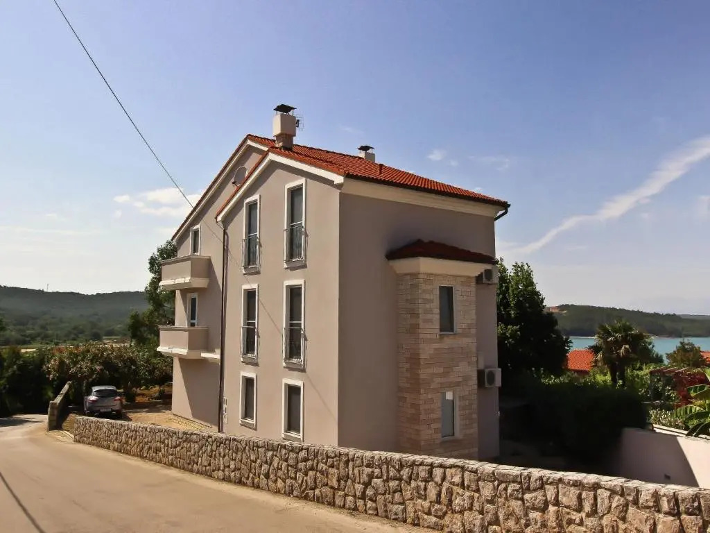 Apartments with a parking space Soline, Krk - 18802