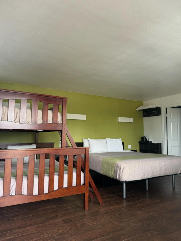 Fishermans Cove Inn