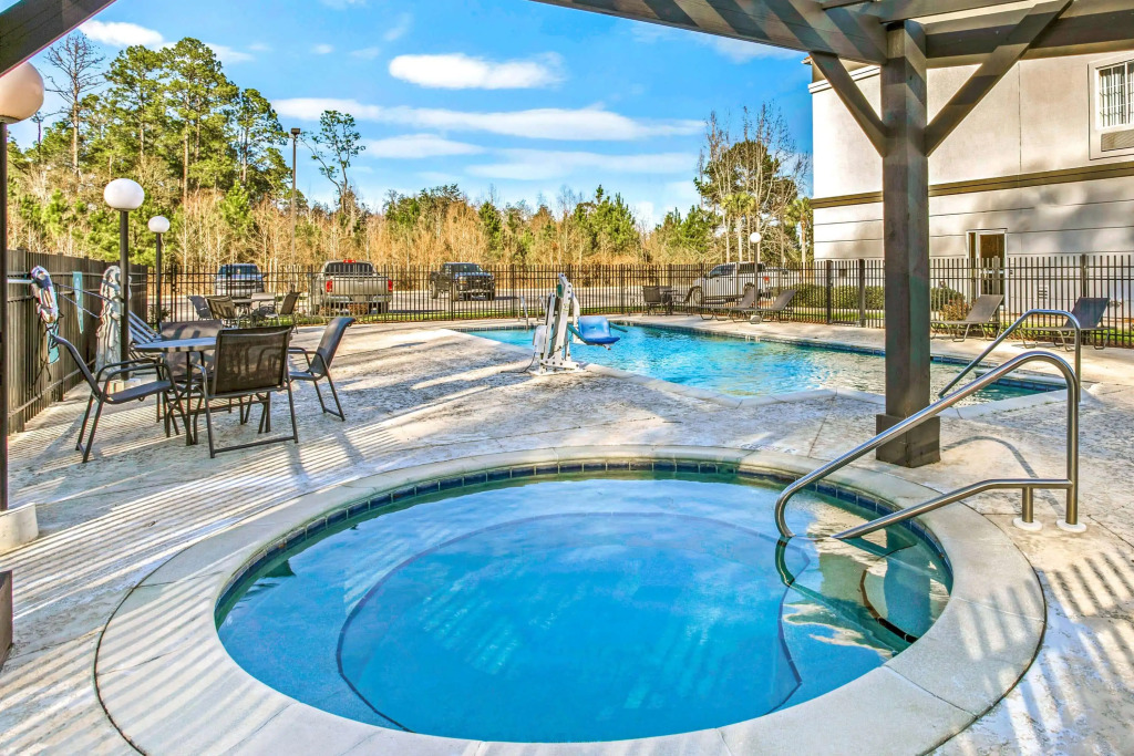 La Quinta by Wyndham Mobile Satsuma / Saraland