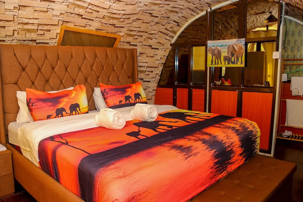 Amanya 1-Bed Elephant Suite Tent