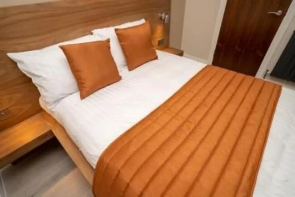 Eagle Hotel Luton Airport
