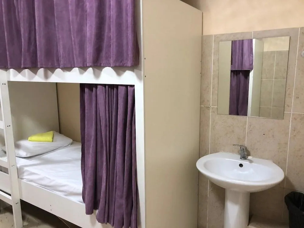 Elite Hostel