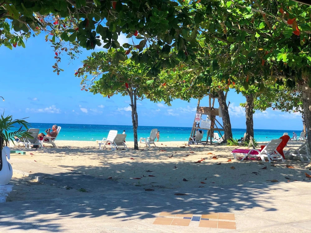 Negril Beach Club Condos