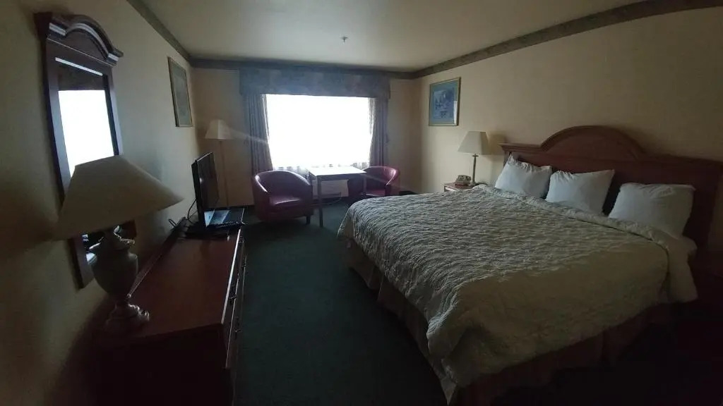 Palace Inn & Suites