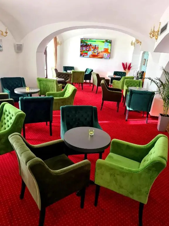 Hotel & Restoran Dvorac Gjalski