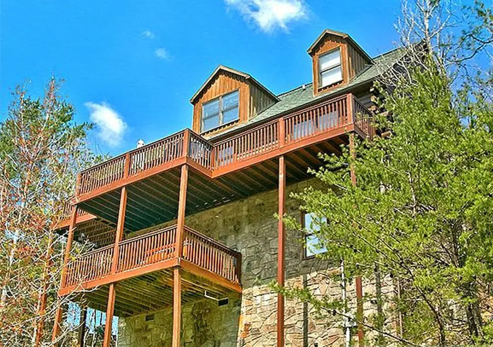 Arrowhead Lodge by Vtrips