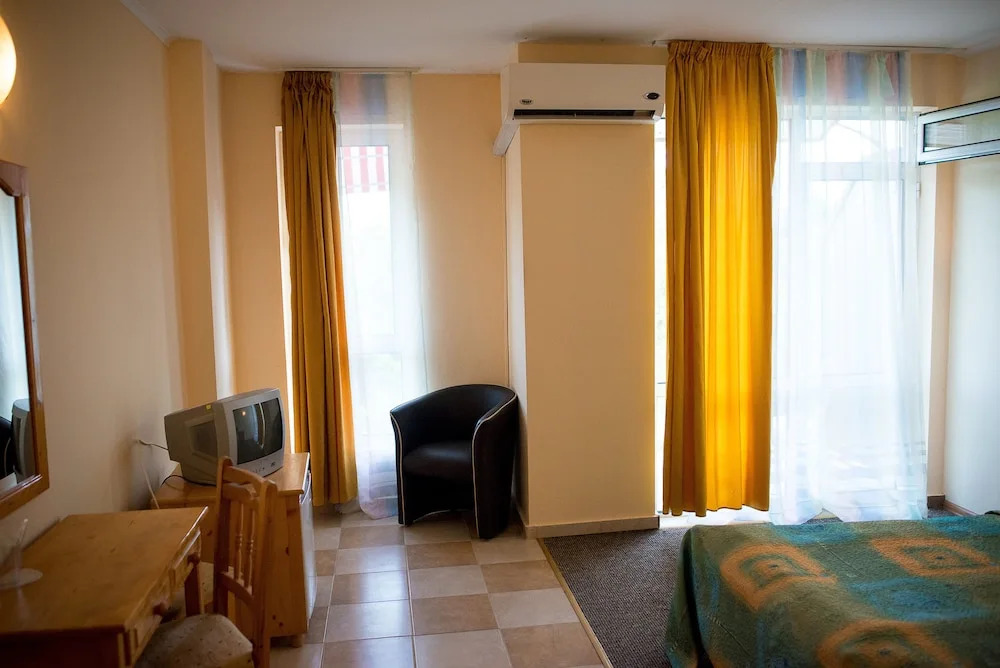 Golden Horn Hotel