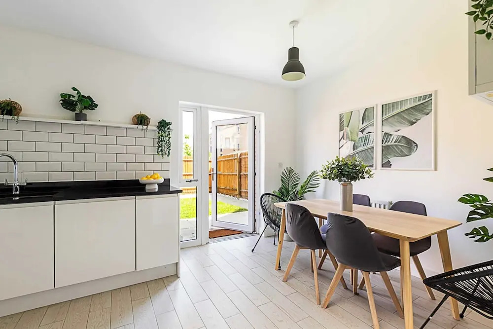 Semi-detached House With Modern Bespoke Interior