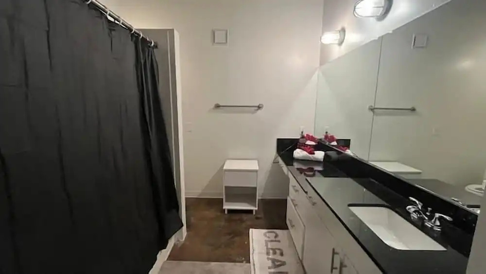 Artistico-Styled Studio Loft Sleeps 5