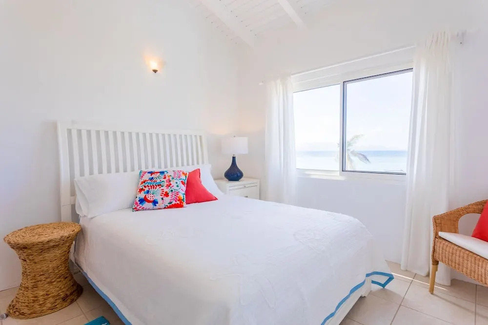 Coralito Bay Suites & Villas