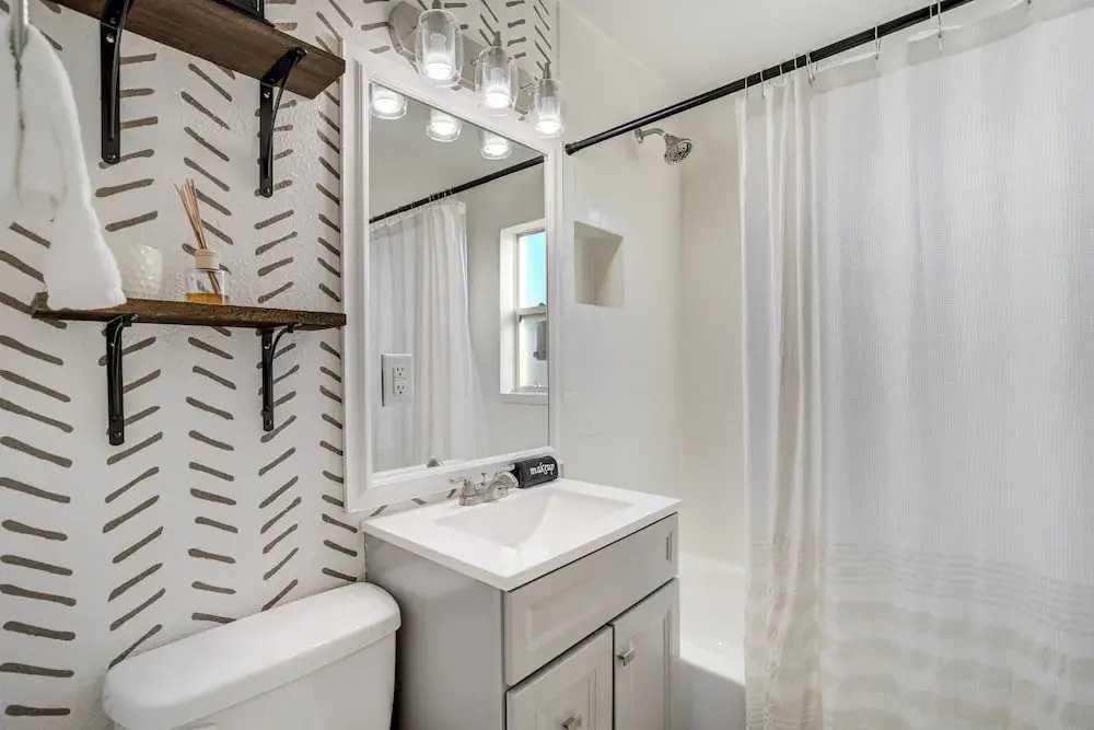 Charming Pet Friendly 2BR Retreat