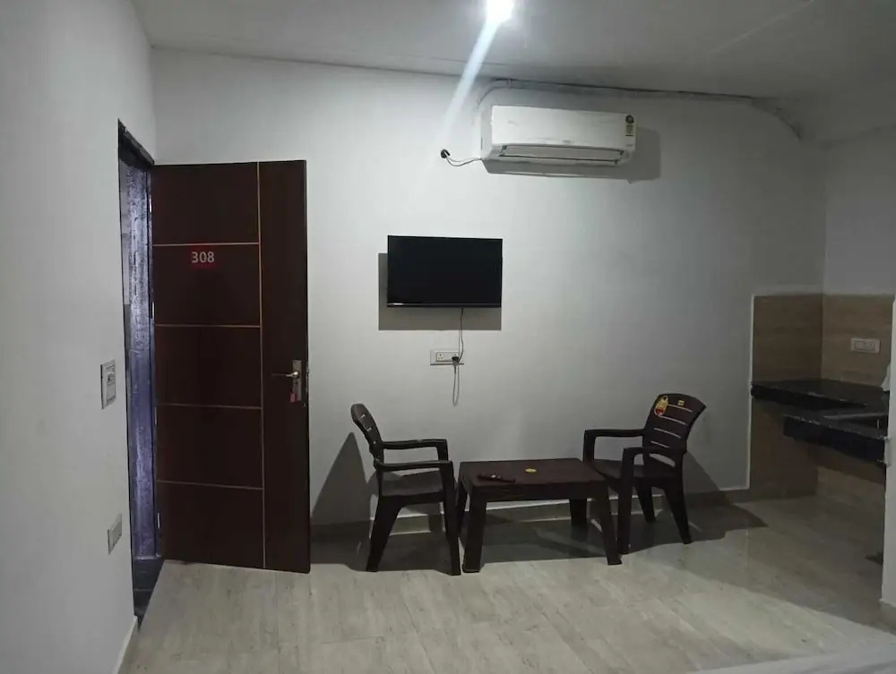 Hotel UER Expressway