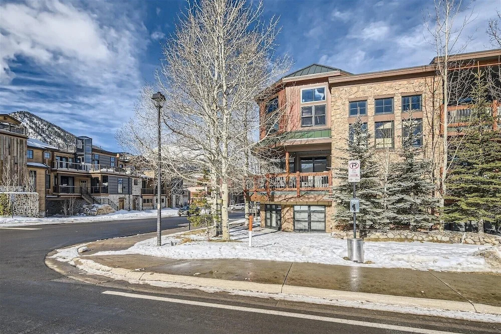 Condos Off Main 15 4 Bedroom Condo by RedAwning