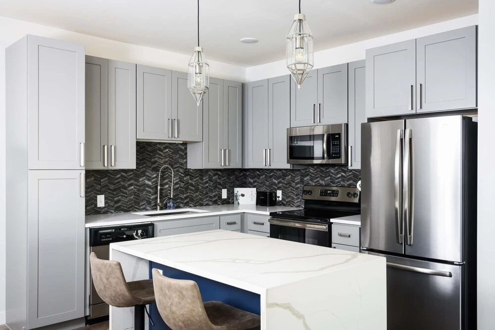 Steelyard - Modern Soulard Apts with Pool by Zencity