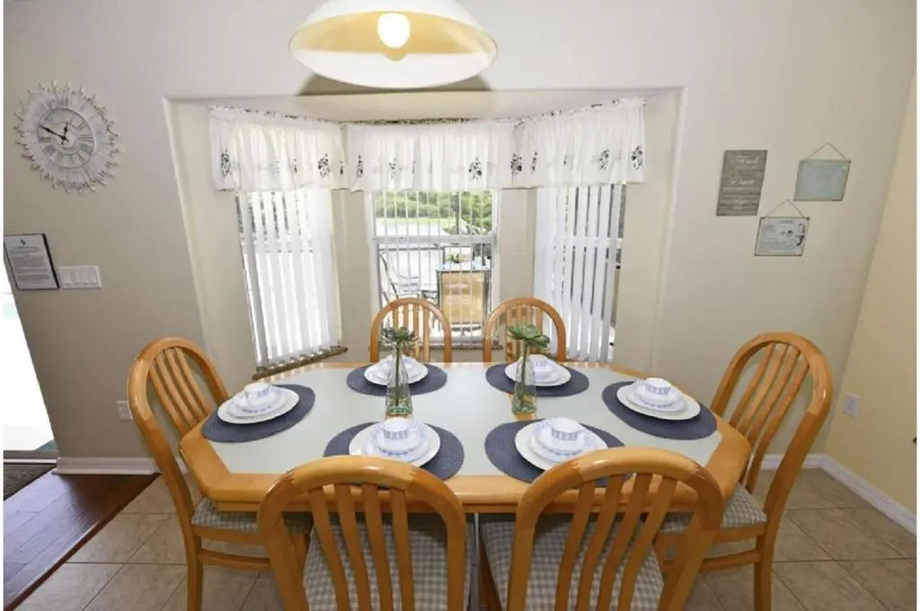 Three-Bedroom Townhome Davenport