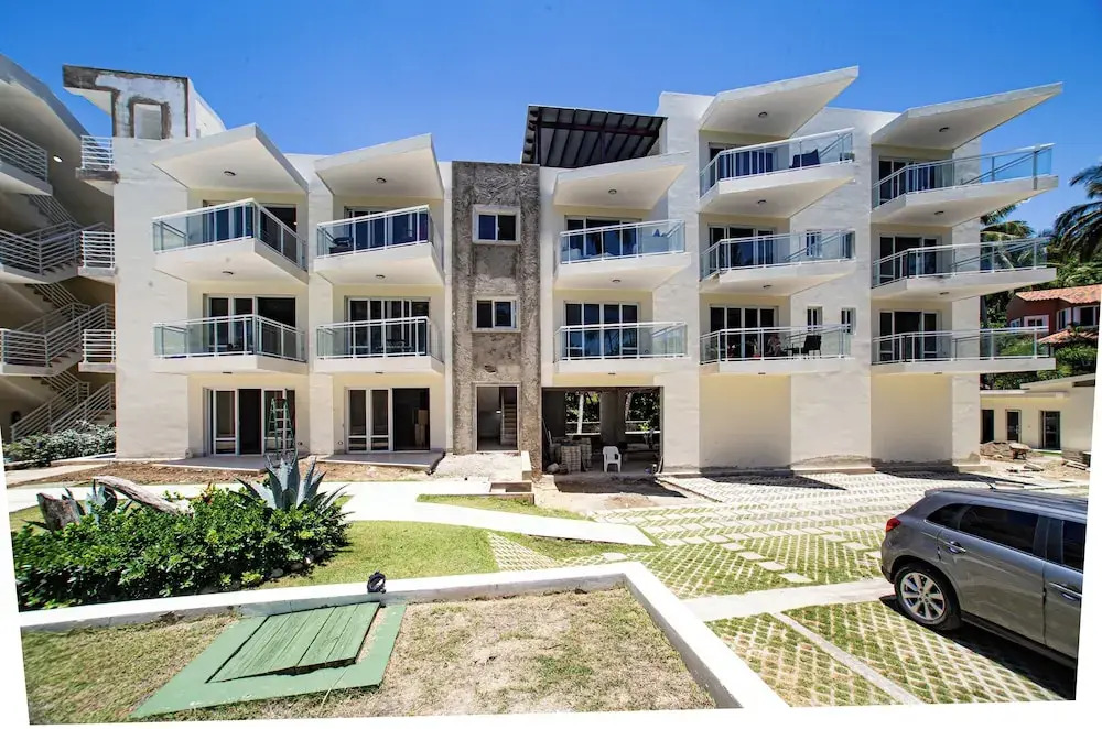 0048 Affordable Condo in the Beach