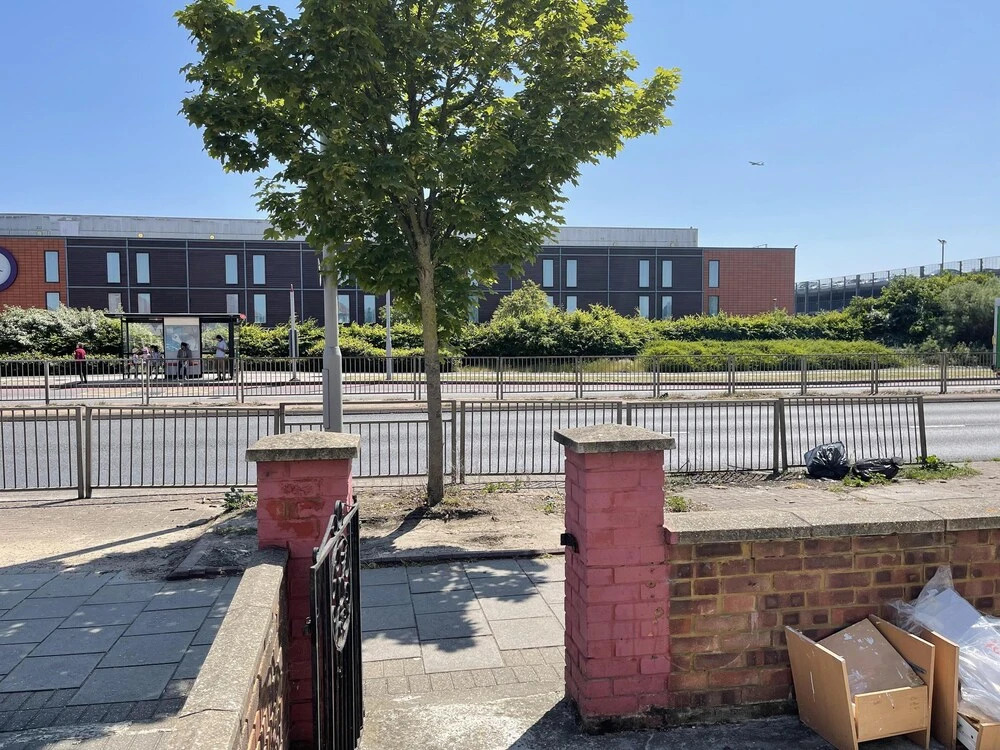 Immaculate 4-bed House Near Heathrow Airport