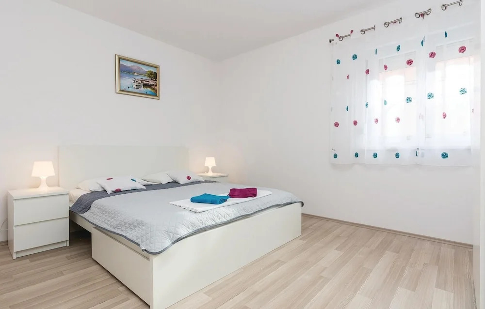 Two-Bedroom Holiday Home In Zadar