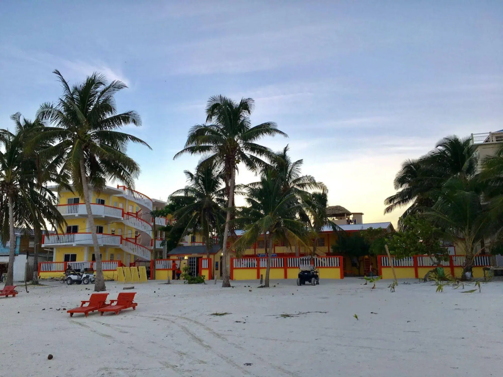 La Isla Resort