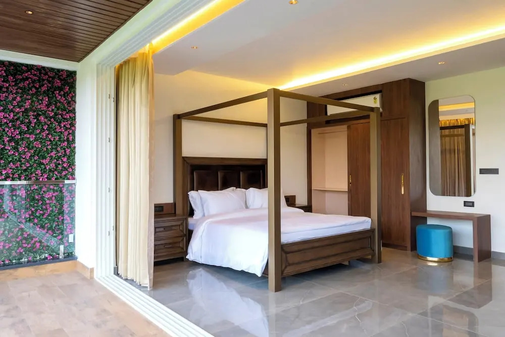 The Tanisi Resorts & Pool Villas, Candolim